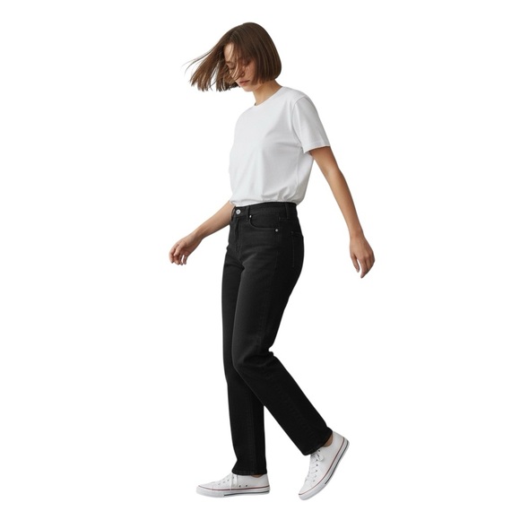 REFORMATION Ultra High Rise Tapered Skinny Jeans in Black Size 24 - Picture 8 of 8